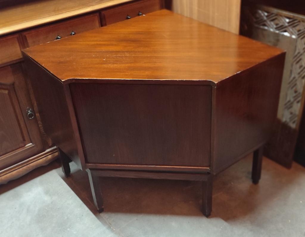 retro.vintage hoektafeltje, Ophalen