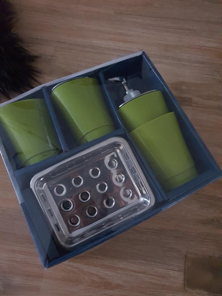 Badkamer set, Ophalen