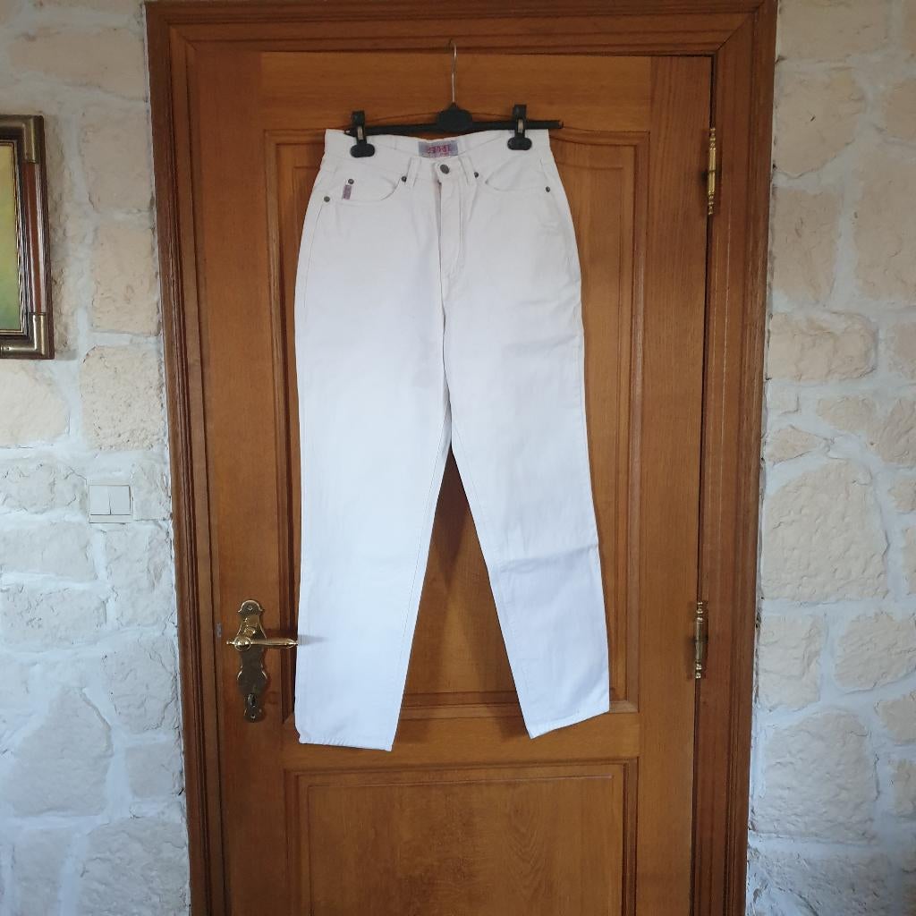Jeans blanc Esprit neuf, Vêtements | Femmes, Enlèvement, Neuf, Blanc