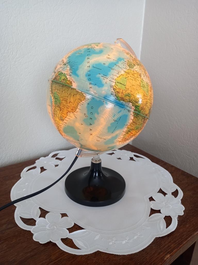 Verlichte wereldbol uit de jaren 70., Huis en Inrichting, Ophalen of Verzenden