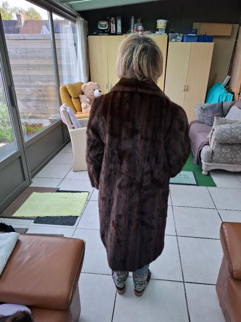 Pelsmantel donker bruin, Bruin, Maat 42/44 (L), Zo goed als nieuw, Ophalen