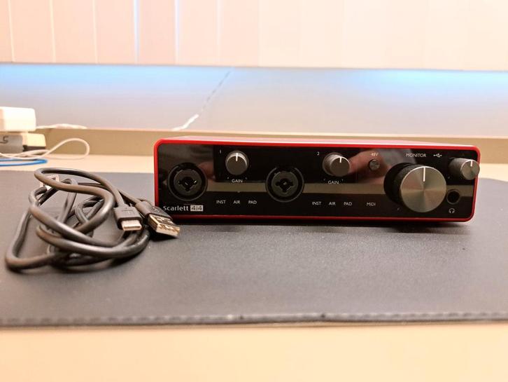 Focusrite SCARLETT 4I4 3RD GENERATION, Informatique & Logiciels, Enceintes Pc, Comme neuf, Enlèvement