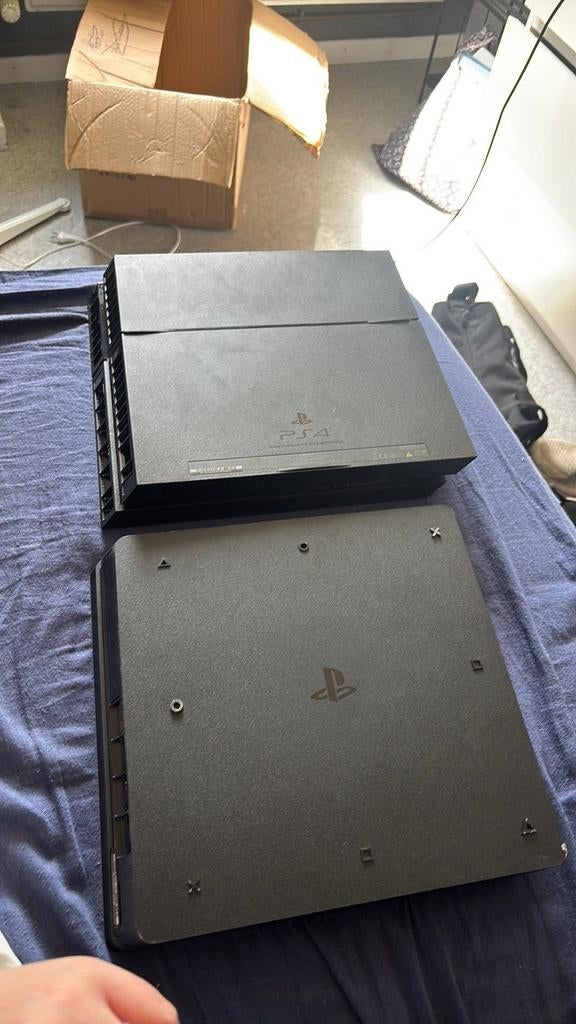 2 PS4’s te koop, Games en Spelcomputers, Spelcomputers | Sony PlayStation 4, Ophalen, Gebruikt, Met 2 controllers