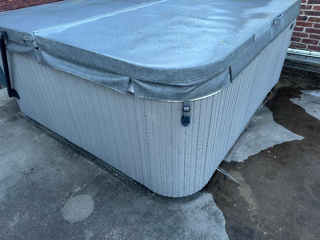 Hotspring jacuzzi, Tuin en Terras, Overige Tuin en Terras, Gebruikt, Ophalen