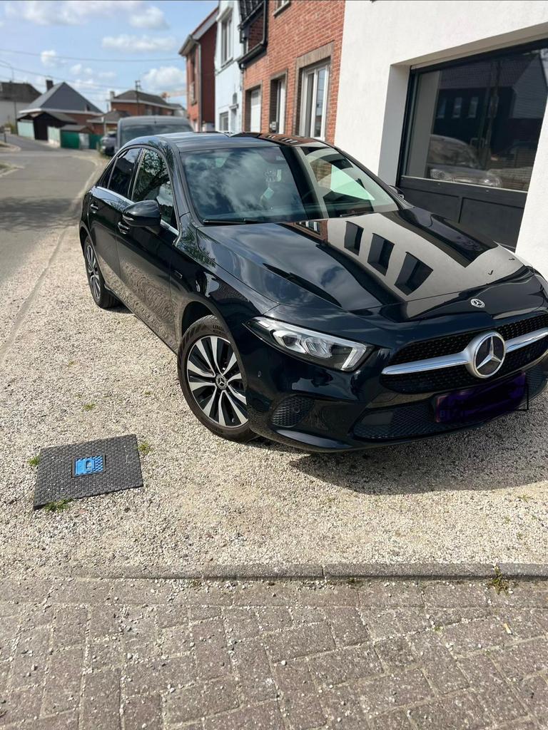 Mercedes-Benz A250e te koop – 06/2021 – 90.000 km, Auto's, Automaat, 4 deurs, Zwart, Zwart