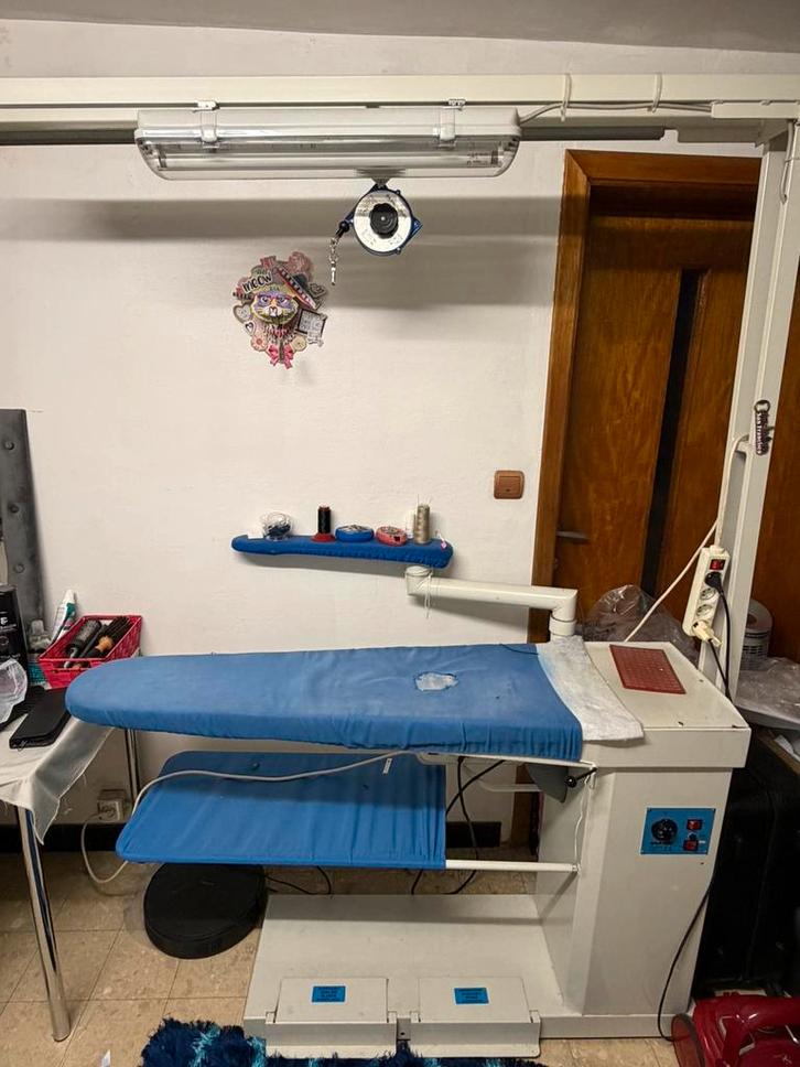 Table à rep.professionnelle, aspiration, soufflerie-Max Stir, Electroménager, Fers à repasser & Planches à repasser, Comme neuf