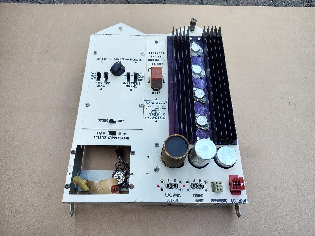 Versterker/ 553 Wurlitzer 3600 (1972) jukebox, Envoi, Wurlitzer