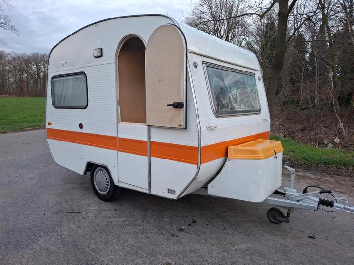 Leuke WILK caravan tekoop mtm 650kg, Caravans en Kamperen, Caravans, Particulier, Treinzit, Wilk, Openslaande ramen, Ophalen