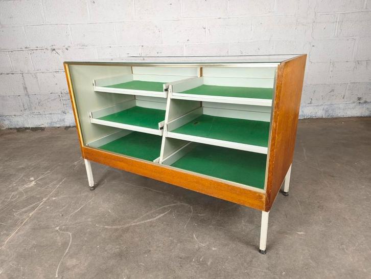 Vintage toonbank met presenteerlades, Antiek en Kunst, Antiek | Meubels | Kasten, Ophalen