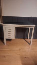 Bureau Gispen des années 50 et 60, Enlèvement, Bureau