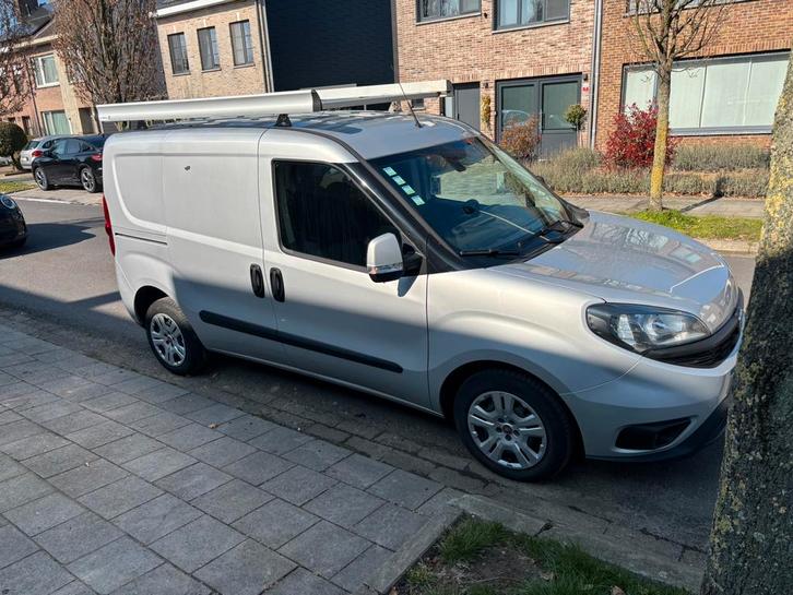 Fiat Doblo 1.6 diesel, Auto's, Bestelwagens en Lichte vracht, Particulier, ABS, Achteruitrijcamera, Airbags, Airconditioning, Apple Carplay