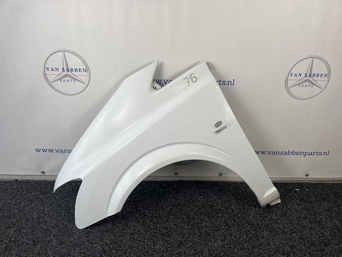 Scherm links-voor van een Mercedes Viano (147), Auto-onderdelen, Carrosserie, Mercedes-Benz, Gebruikt, 3 maanden garantie