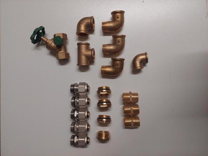 Nieuwe messing koppelingen + knelkoppelingen (lot), Bricolage & Construction, Tuyaux & Évacuations, Neuf, Autres types, Autres matériaux