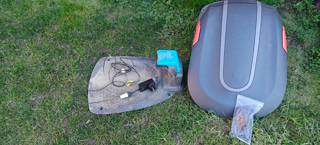 Laadstation + garage Gardena Sileno Minimo, Ophalen of Verzenden