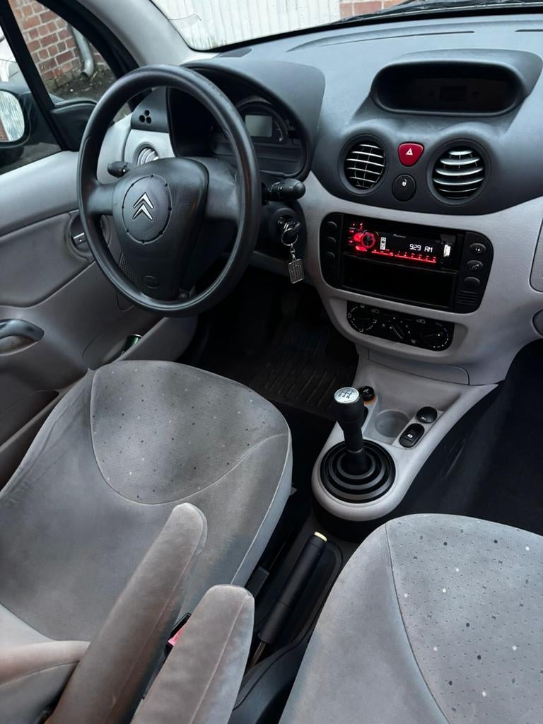 Citroën C3 essence 1.1 avec approbation pour la vente d'huil, Achat, Boîte manuelle, Noir, 5 portes