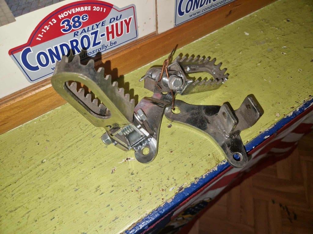 Jeux de repose pied neuf moto, Motos, Enlèvement, Neuf