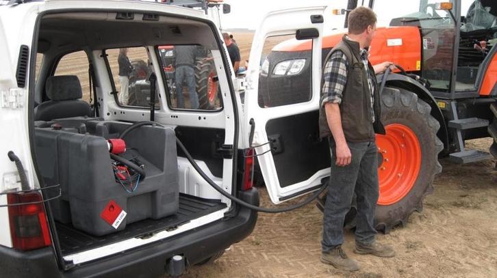 Olietank van 200 liter met 12v-pomp, Zakelijke goederen, Landbouw | Tractoren, tot 2500, John Deere, meer dan 160 Pk, Nieuw, Verzenden