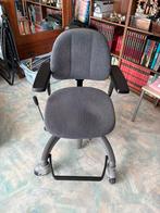 Chaise de bureau avec pose pieds, Gris, Comme neuf, Enlèvement, Chaise de bureau