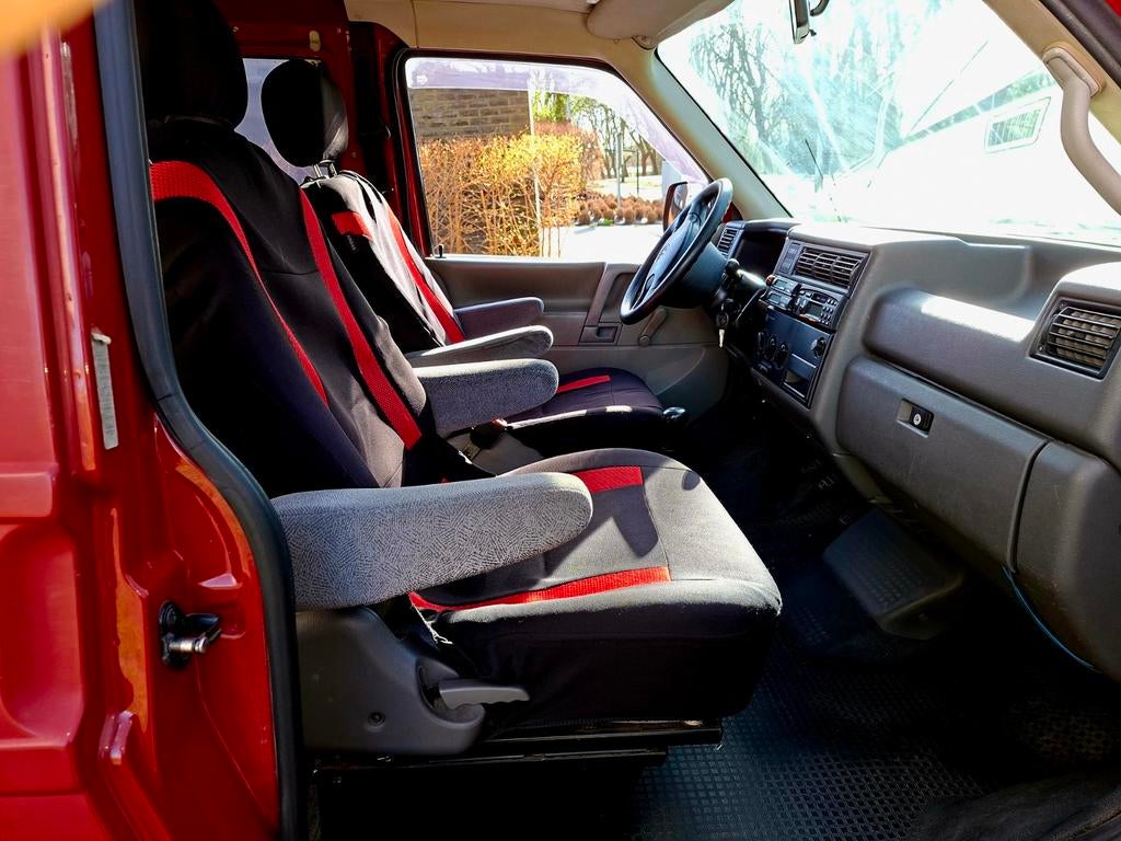 Volkswagen Transporter T4 2.5 TDI 102 ch 1996 ancêtre, Caravanes & Camping, Camping-cars, Jusqu'à 4, Siège standard, Jusqu'à 5 mètres