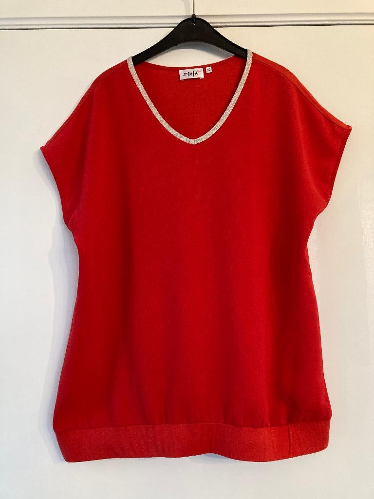 Rood bloesje met gouden boordje - She goes Lala - maat 40, Kleding | Dames, T-shirts, Maat 38/40 (M), She goes lala, Ophalen of Verzenden