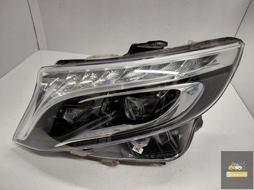 A4479061401, Mercedes V-Klasse W447 Lift Full Led ILS Zwart, Gebruikt, Mercedes-Benz AG, Mercedes-Benz, Mercedesstrasse 120
70372  Stuttgart, DE