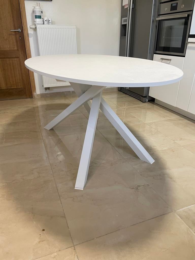 table de salle à manger ikea, Maison & Meubles, Cinq personnes ou plus, Comme neuf, Enlèvement, Ovale