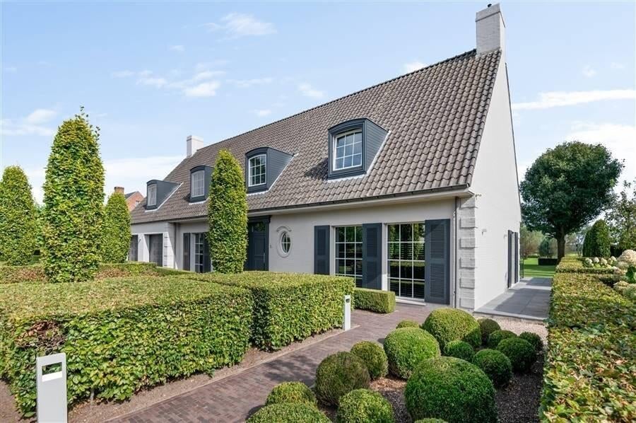 +/- 300m2 betonnen dakpannen beschikbaar!, Bricolage & Construction, Tuiles & Revêtements de toit, Utilisé, Tuiles, Pierre ou Argile