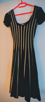 Kleed Guess, Guess, Comme neuf, Taille 34 (XS) ou plus petite, Sous le genou