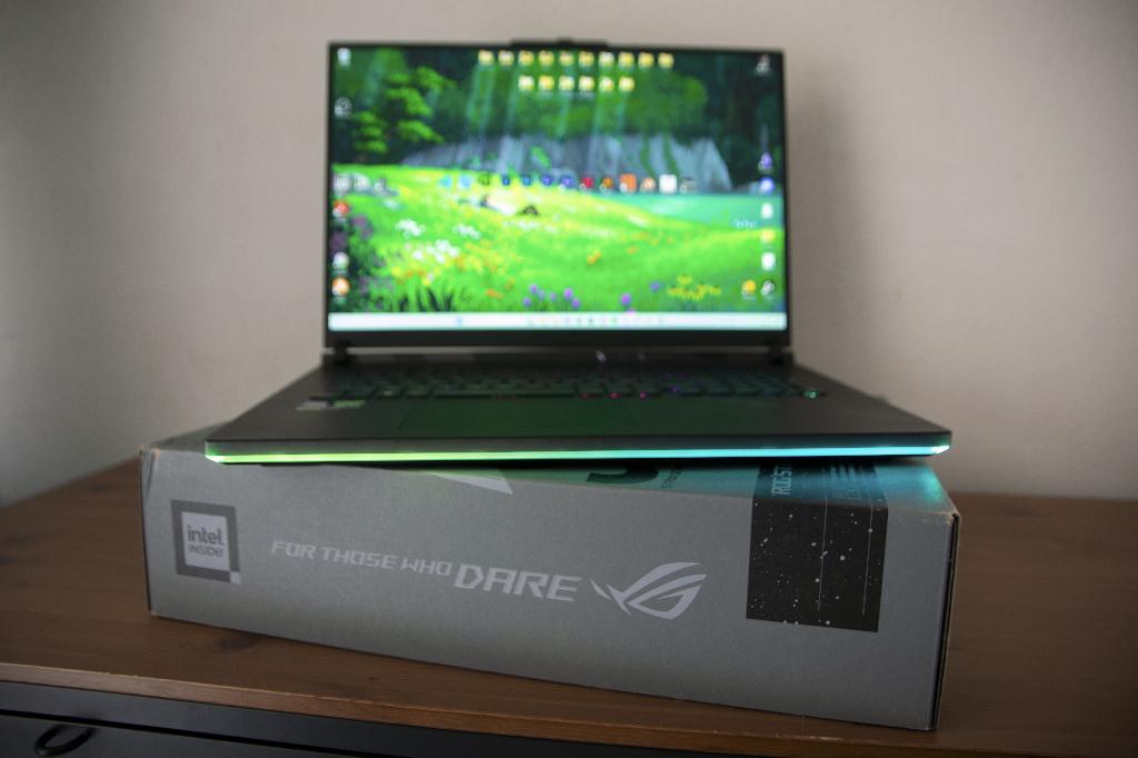 ASUS ROG Strix SCAR 18 – i9 / RTX 4090 / 32 Go RA, Computers en Software, Ophalen, Asus, 32 GB, Intel Core i9