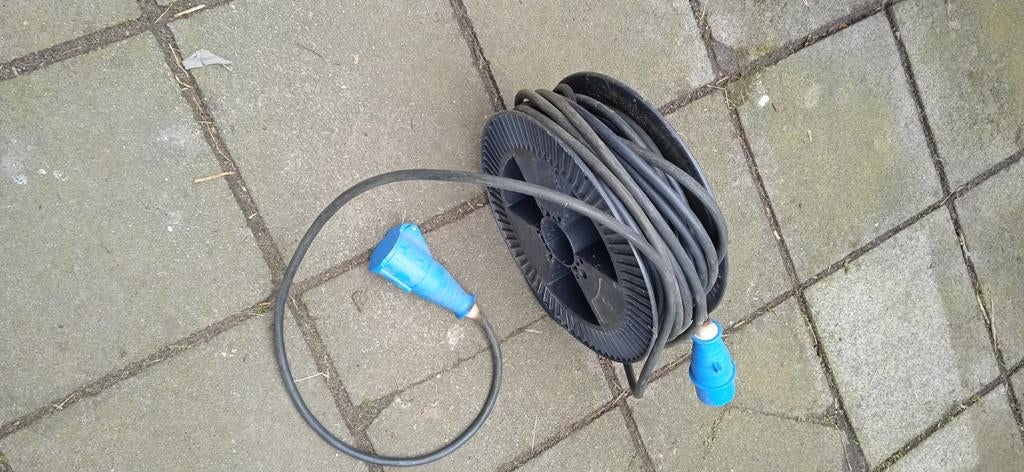 Camping verlengkabel 25 meter, Ophalen