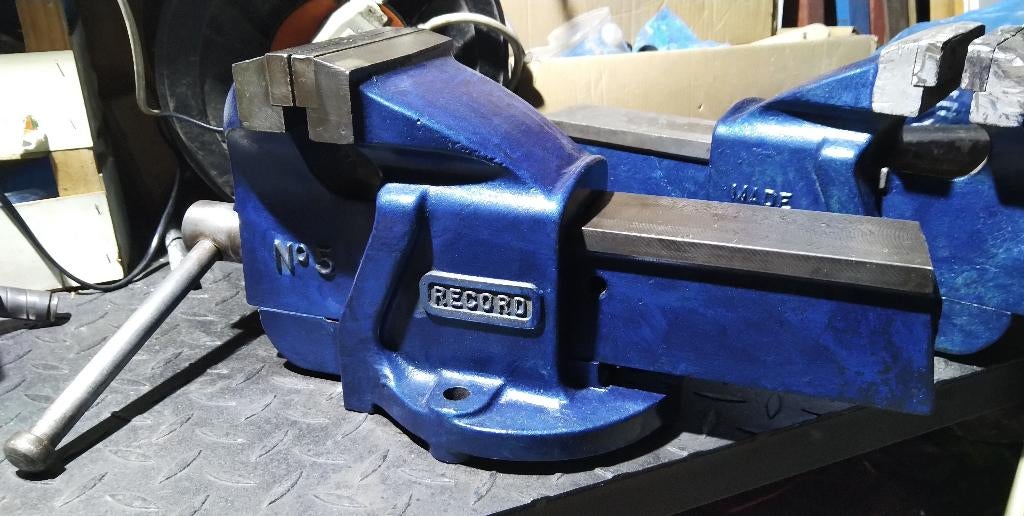 Vis d'établi professionnelles avec révision, Bricolage & Construction, Établis, Enlèvement ou Envoi, Étau