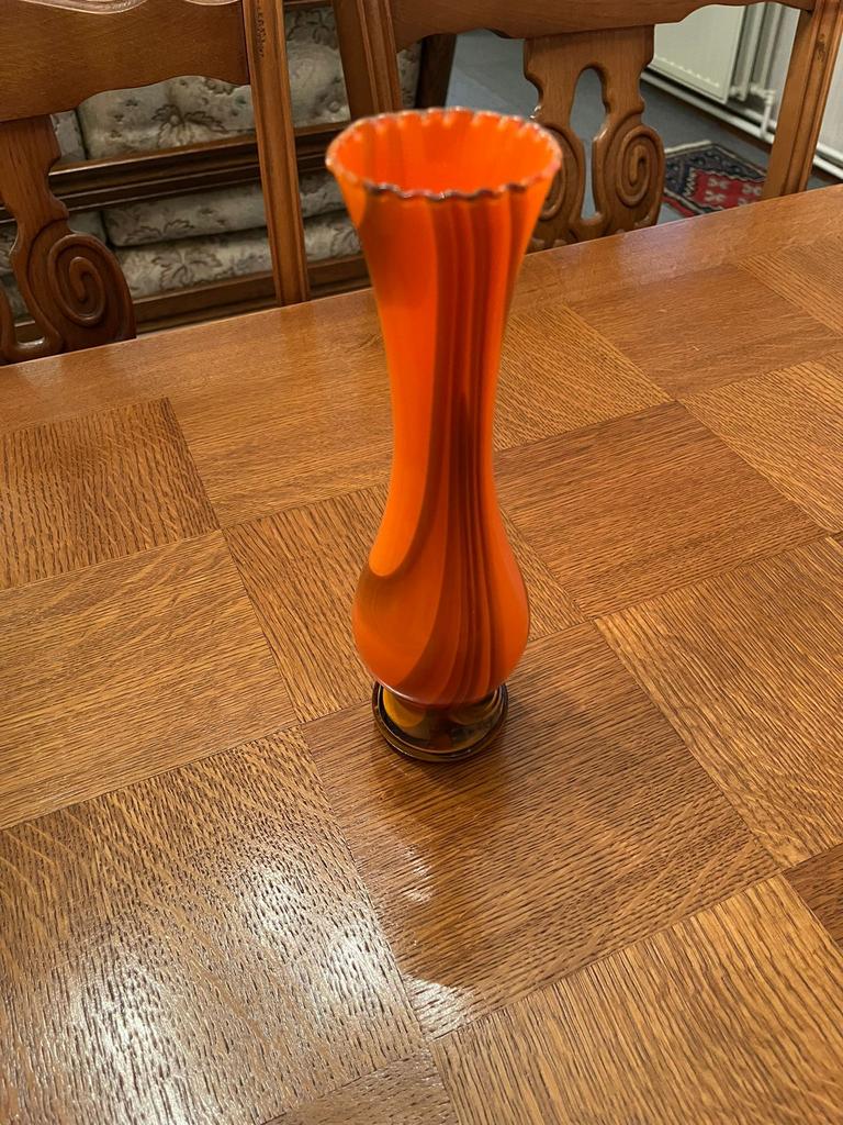 Vintage Mid-Century Modern Swung Vase – Oranje Glazen Vaas, Antiek en Kunst, Antiek | Vazen, Ophalen