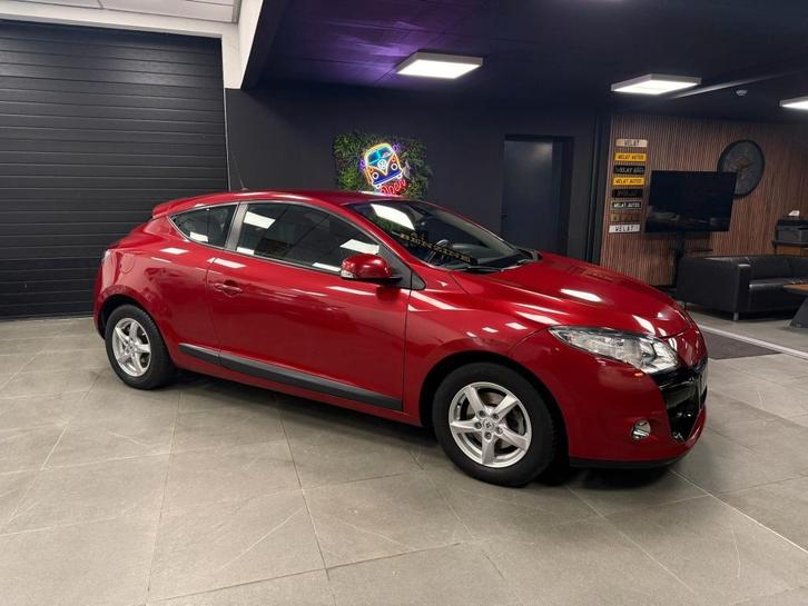 RENAULT MEGANE SPORT COUPE 2012 BENZINE 111.000 KM, Autos, Renault, Entreprise, Achat, Bluetooth, Essence, Euro 5, Rouge, Noir