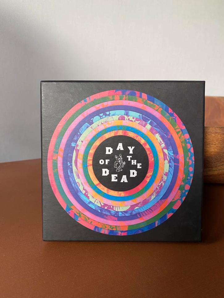 compilatiealbum Day of the Dead, Cd's en Dvd's, Cd's | Overige Cd's, Nieuw in verpakking, Ophalen