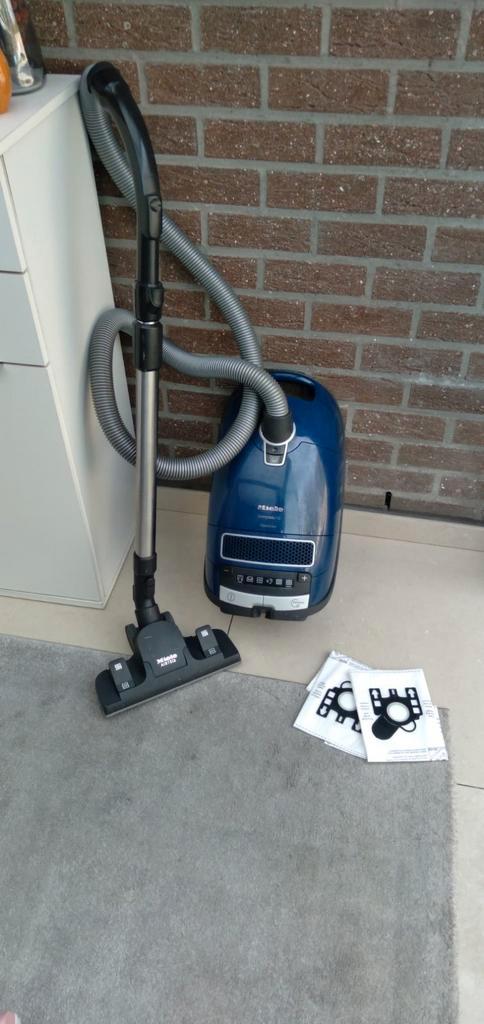 Aspirateur miele C3 - 890W, Electroménager, Aspirateurs, Aspirateur, Enlèvement ou Envoi