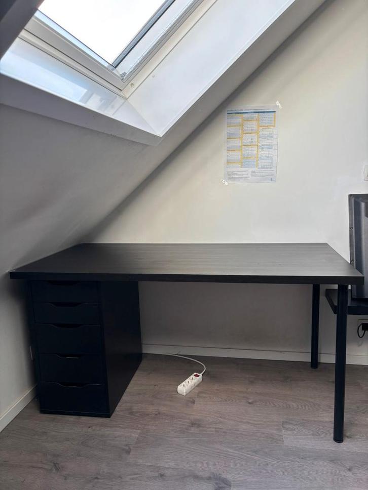 Strak Zwart IKEA Bureau (ALEX ladeblok + LAGKAPTEN blad), Huis en Inrichting, Bureaus, Gebruikt, Schoolbureau, IKEA, Scandinavisch