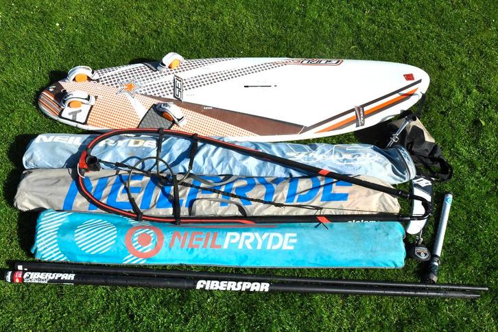 Tabou Guru 135 complete freeride set, Watersport en Boten, Windsurfen, Gebruikt, Complete set, Minder dan 250 cm, Met vin(nen)