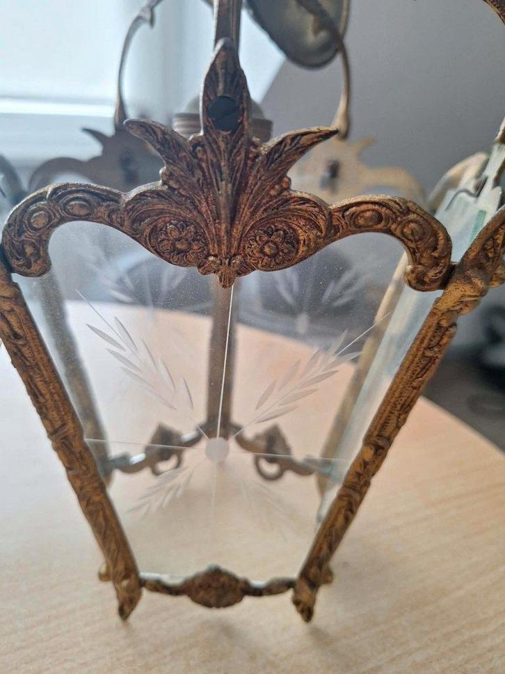 Lanterne de vestibule anciene laiton  verre gravé  Louis XVI, Antiquités & Art, Antiquités | Éclairage, Enlèvement ou Envoi