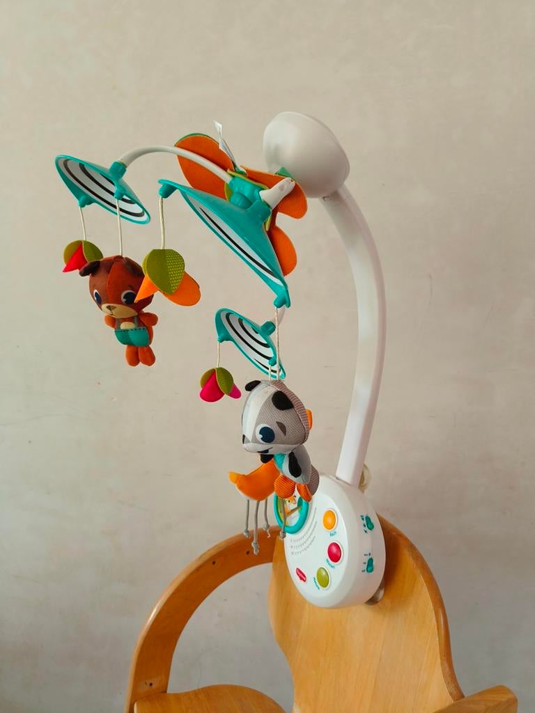 muziek mobile baby tiny love, Enfants & Bébés, Jouets | Jouets de bébé, Mobile, Avec lumière, Enlèvement