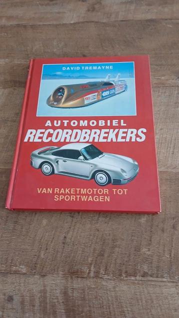Boek automobiel recordbrekers  beschikbaar voor biedingen