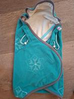 LODGER - Jolie couverture enveloppante polar bleu et flocons, Enlèvement ou Envoi, Utilisé, Gigoteuse ou Couverture d'emmaillotage