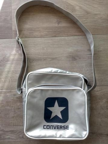 zilveren converse schoudertas, Envoi, Utilisé