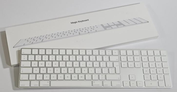 Apple Magic Keyboard - QWERTY - Aluminium | Retourdeal, Informatique & Logiciels, Claviers, Neuf, Qwerty, Sans fil, Enlèvement ou Envoi