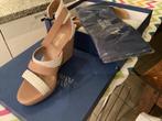 Dames schoenen, Beige, Nieuw, Sandalen of Muiltjes, AJ Armani jeans