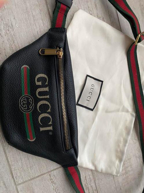 Gucci heuptasje in Nieuwstraat, Handtassen en Accessoires, Tassen | Schoudertassen, Zo goed als nieuw, Ophalen of Verzenden