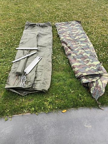 Militaire tent van het leger, visscout, wandelen, jagen beschikbaar voor biedingen