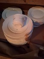 vaisselle pour 40 personnes, Enlèvement