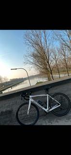 Vélo specialized sl4 Roubaix, Vélos & Vélomoteurs, Enlèvement, Comme neuf, Autres marques, Vitesses