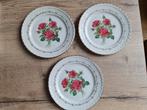 Servies : borden met rozen / l'Amandinoise  (3 stuks ), Huis en Inrichting, Keuken | Servies, Ophalen of Verzenden, Bord(en)
