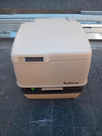 Porta Potti 245 draagbaar chemisch toilet nieuw, nooit gebru beschikbaar voor biedingen